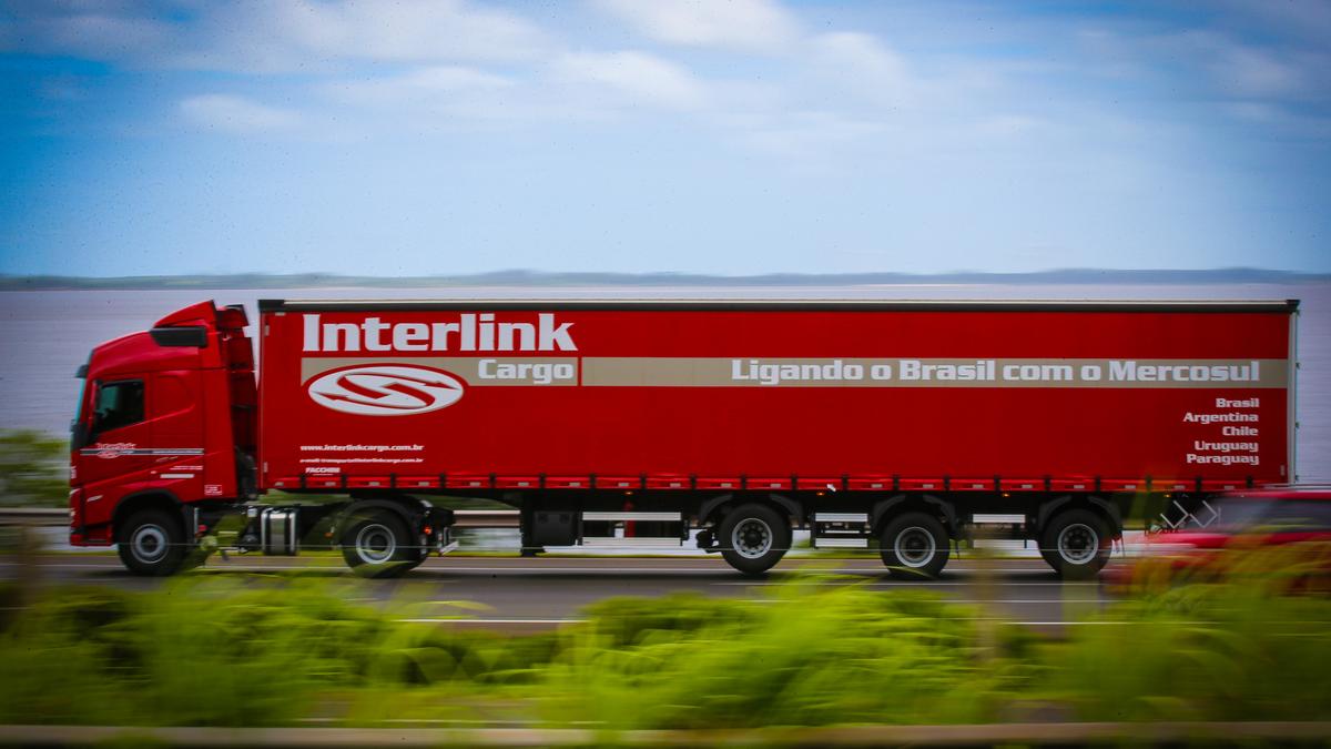 O impacto do transporte rodoviário nacional no sucesso das operações internacionais